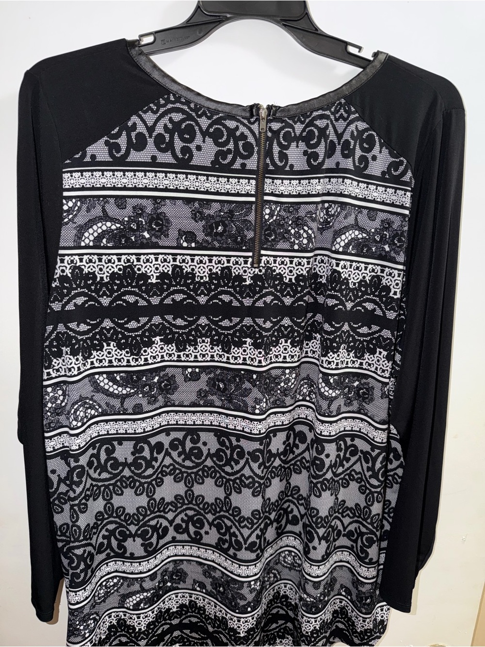 Worthington Black & Gray Patterned Long Sleeve Top